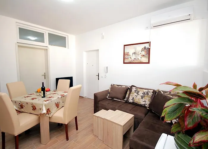 Apartments Centar Sutomore