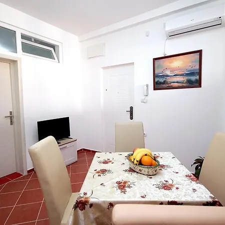 Apartments Centar Сутоморе Экстерьер фото