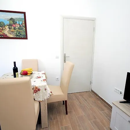 Apartments Centar Сутоморе Экстерьер фото