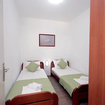 Apartments Centar Сутоморе Экстерьер фото