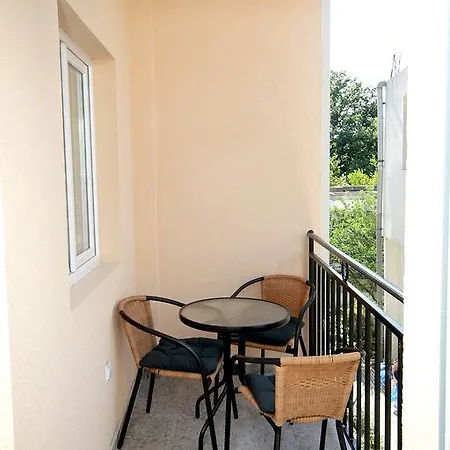 Apartments Centar Сутоморе Экстерьер фото